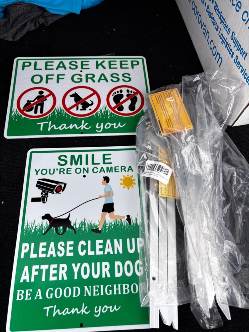 2. Please Clean Up After Your Dog Lawn Signs - Green/White
